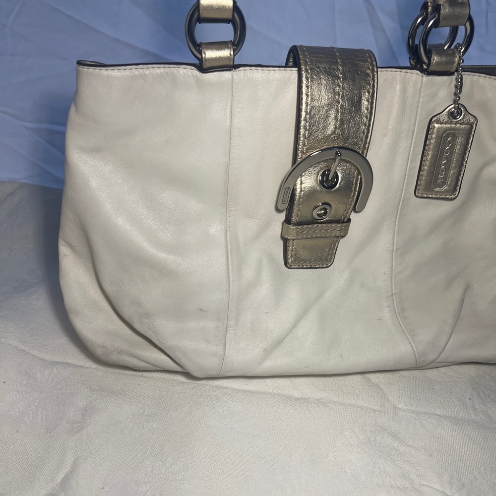 White Coach shoulder bag. Leather. - Picture 2 of 5